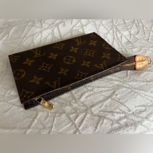 Authentic Louis Vuitton Monogram Accessory Pouch-Toiletry Bag-Micro Clutch